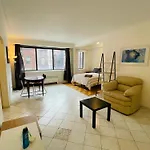 Stylish Montreal Apartment: Comfortable Stay In The Golden Square Mile